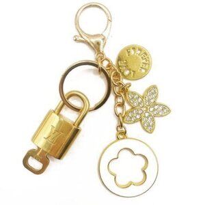 Authentic Louis Vuitton Lock & Key with Bag Charm Keychain Key Charm Chain